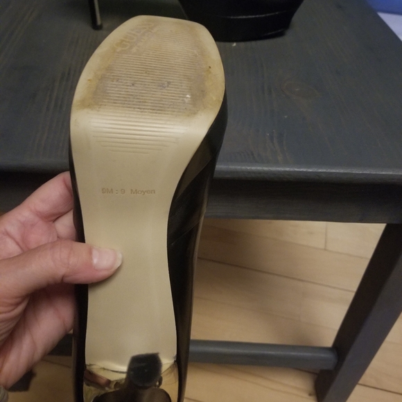 Guess by Marciano Black High Heels size 9M - Picture 6 of 8